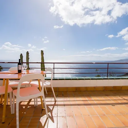 Breathtaking Ocean Views + Parking/ Dishwasher * El Puerto (Tenerife)